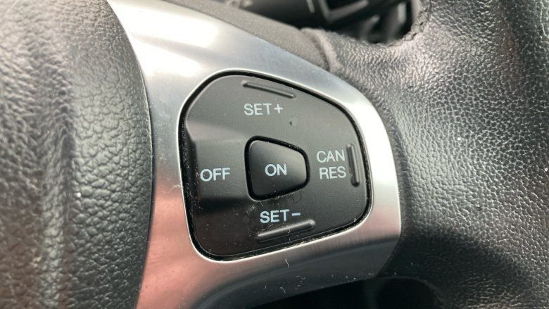 Ford B-MAX 1.0 EcoBoost 125 Titanium Navigator 5dr Petrol Hatchback